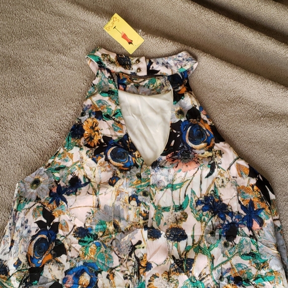 NWT ENTRO Halter Dress - Picture 4 of 9